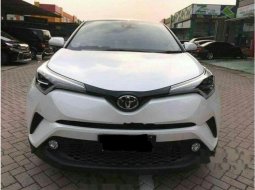 Toyota C-HR 2018 SUV 5