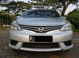 Nissan Grand livina SV 2015 MT ,  1