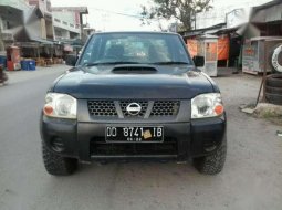 Dijual  Mobil Nissan Frontier DC 4x4 Diesel NP300 2010 4