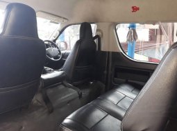 Dijual mobil Toyota Hiace High Grade Commuter 2014 Van 7