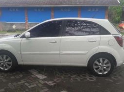 Kia Pride 1.4 L 2011 Matic  3