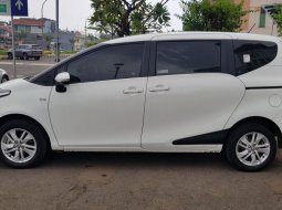 Toyota Sienta G 2017 Automatic 1