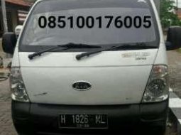 Kia Travello Tahun 2009 6