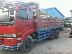 Nissan UD Truk Euro Tronton CDA211 2005 7