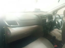 Toyota NAV1 G 2013 Automatic 2