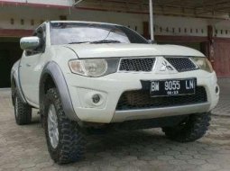 Mitsubishi Triton DC tipe GLS 4X4 2012 8