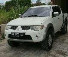 Mitsubishi Triton DC tipe GLS 4X4 2012 7