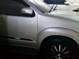 Toyota Fortuner G TRD AT Tahun 2011 Automatic 2