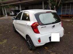 Kia Picanto SE AT Tahun 2014 Automatic 1