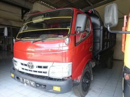 Toyota Dyna 115ST 3.7 Manual 2011 Merah 4