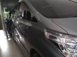 Jual mobil Toyota Alphard 3.5 V6 NA 2012  1