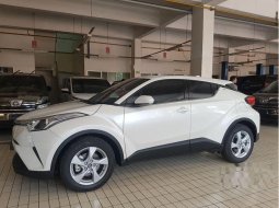 Toyota C-HR 2018 SUV 3