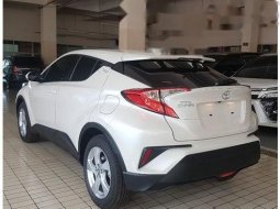 Toyota C-HR 2018 SUV 6