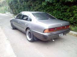 Nissan Cefiro Tahun 1990  4