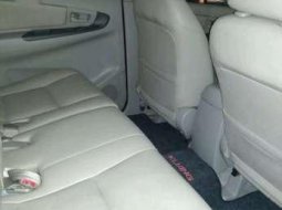 Jual mobil Toyota Kijang Innova G AT Tahun 2011 Automatic 6