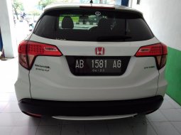 Dijual Mobil Honda HR-V E 2015 Putih  2
