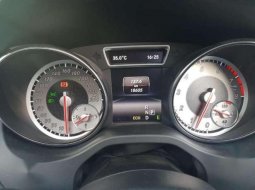 Mercedes-Benz GLA 200 2014 Dijual  3