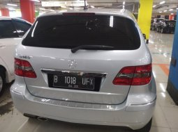 Jual mobil Mercedes-Benz B180 B180 2010 5