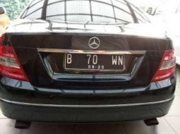 Mercedes - Benz C300 Avangard Tahun 2010, Sangat Terawat 3