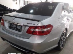 Mercedes-Benz E63 AMG 2010 4