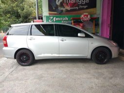   Toyota Wish 2004 dijual 1