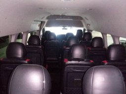 Toyota Hiace High Grade Commuter 2015 Van dijual 2