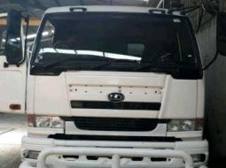 Nissan UD Truck 2012  2