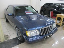 Mercedes-Benz 300CE Dua Pintu 1989 Dijual  4