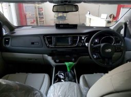 Kia Grand Sedona 2018 Dijual  4