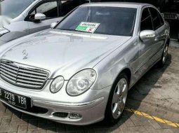 Mercedes-Benz E260 Elegance 2004  2