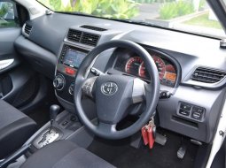 Toyota Avanza Veloz 1.5 AT 2012 dijual  1