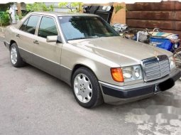 Mercedes-Benz 300E 1987 dijual 8