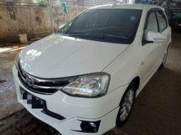 2016 Toyota Etios G dijual 3