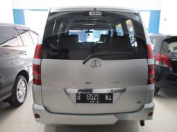 Toyota Noah 2004 Dijual  1