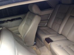 Mercedes-Benz 300E 1988 dijual 8