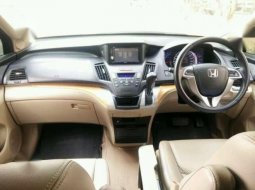 2010 Honda Odyssey Prestige 2.4 dijual  2