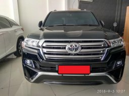 Toyota Land Cruiser V8 D-4D 4.5 Automatic 2017 Dijual 4