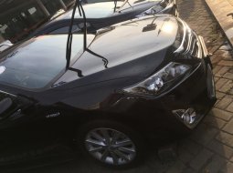 Jual mobil Toyota Camry Hybrid 2.5 Hybrid 2013  1