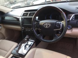 Jual mobil Toyota Camry Hybrid 2.5 Hybrid 2013  2