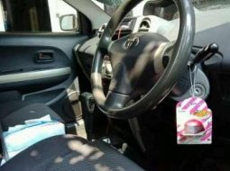 Toyota IST AT Tahun 2003 Dijual 2