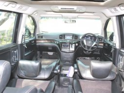 Nissan Elgrand Highway Star 2.5 2012 dijual 3