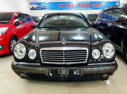 Mercedes-Benz E320 W210 3.2 Automatic 1998 Sedan dijual 3