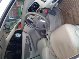 Toyota Kijang Innova 2.5 G 2013 dijual 4