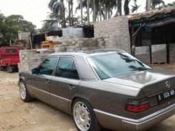 1990 Mercedes-Benz 300E W124 Dijual  6