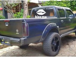 Nissan Frontier Dual Cab 2003 Hitam dijual 4