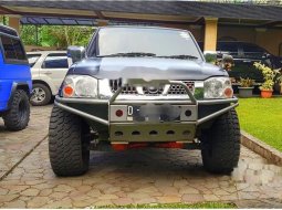 Nissan Frontier Dual Cab 2003 Hitam dijual 6