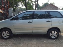 Toyota Kijang Innova 2.0 G 2005 dijual 3