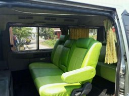 Mazda E2000 Van MT Tahun 2000 Dijual 3