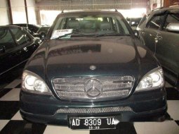 Mercedes-Benz ML320 2001 Dijual  8