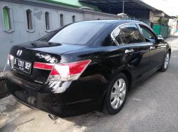 Honda Accord 2.4 VTi-L 2010  3